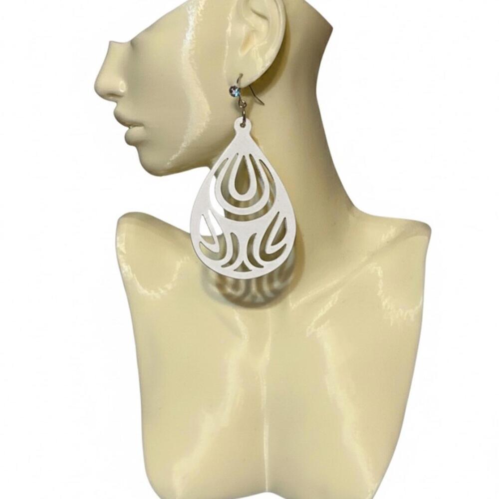 White Teardrop Cutout Dangle Earrings 2.5in